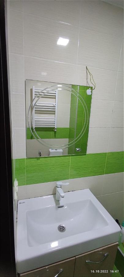 1 Bedroom Unit With Patio Tbilisi Exterior photo